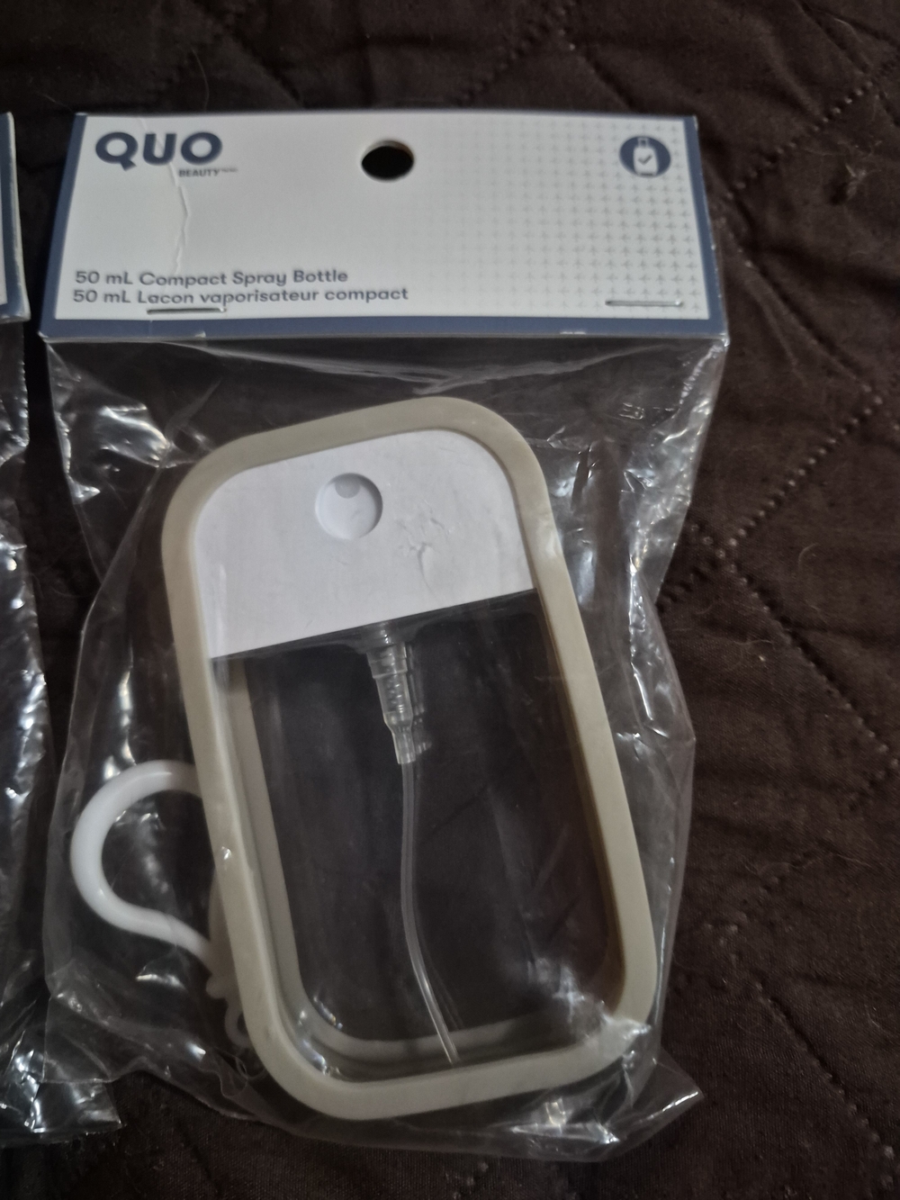 QUO Clear Spray Bottle with Beige Trim